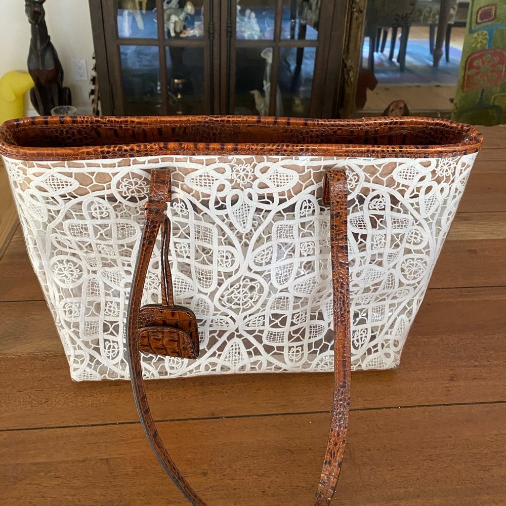 CLEVER CARRIAGE COMPANY TOTE BAG